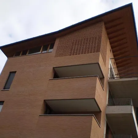 La Casa Del Artista
